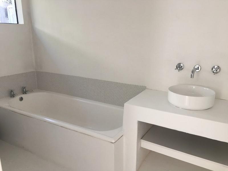 To Let 2 Bedroom Property for Rent in Bishopscourt Western Cape